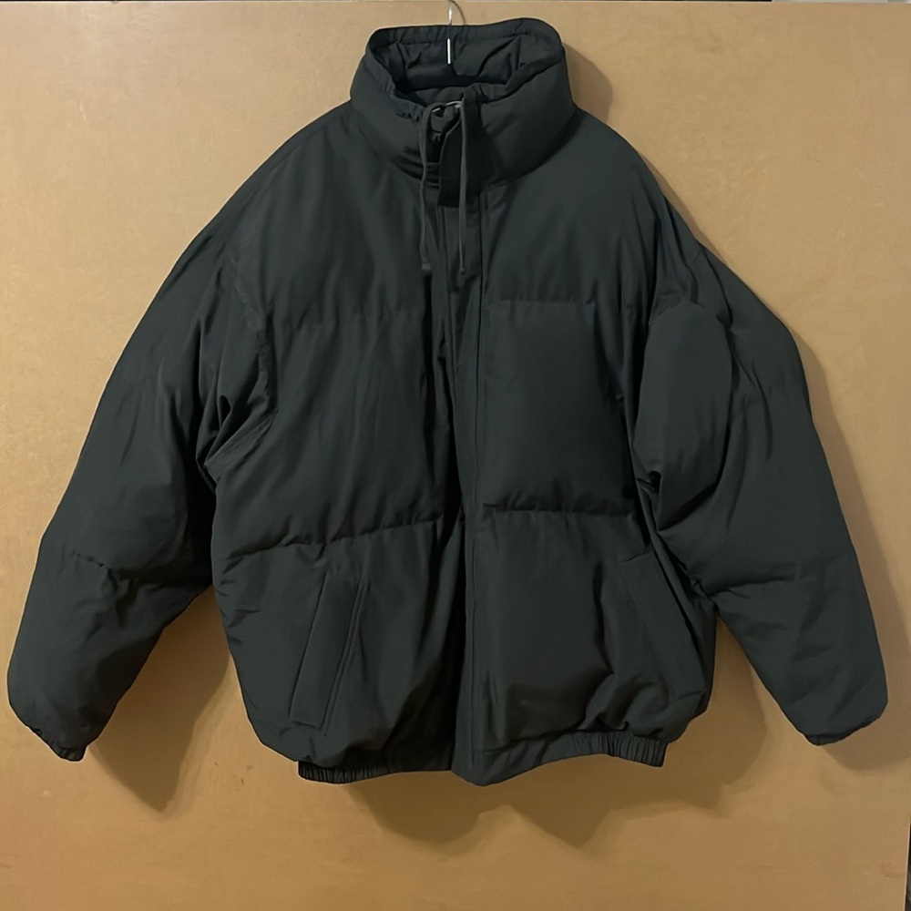 Essentials Puffer - Picture 2 of 10
